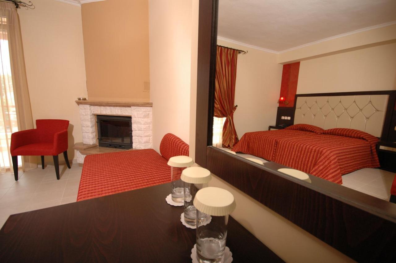 4 Epoxes Hotel Spa Káto Loutrákion 객실 사진