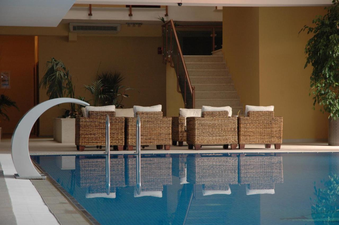 4 Epoxes Hotel Spa Káto Loutrákion 외부 사진