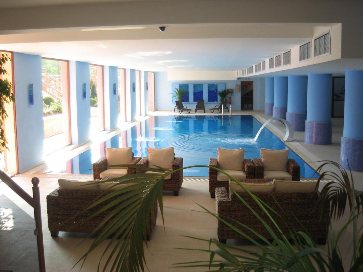 4 Epoxes Hotel Spa Káto Loutrákion 외부 사진