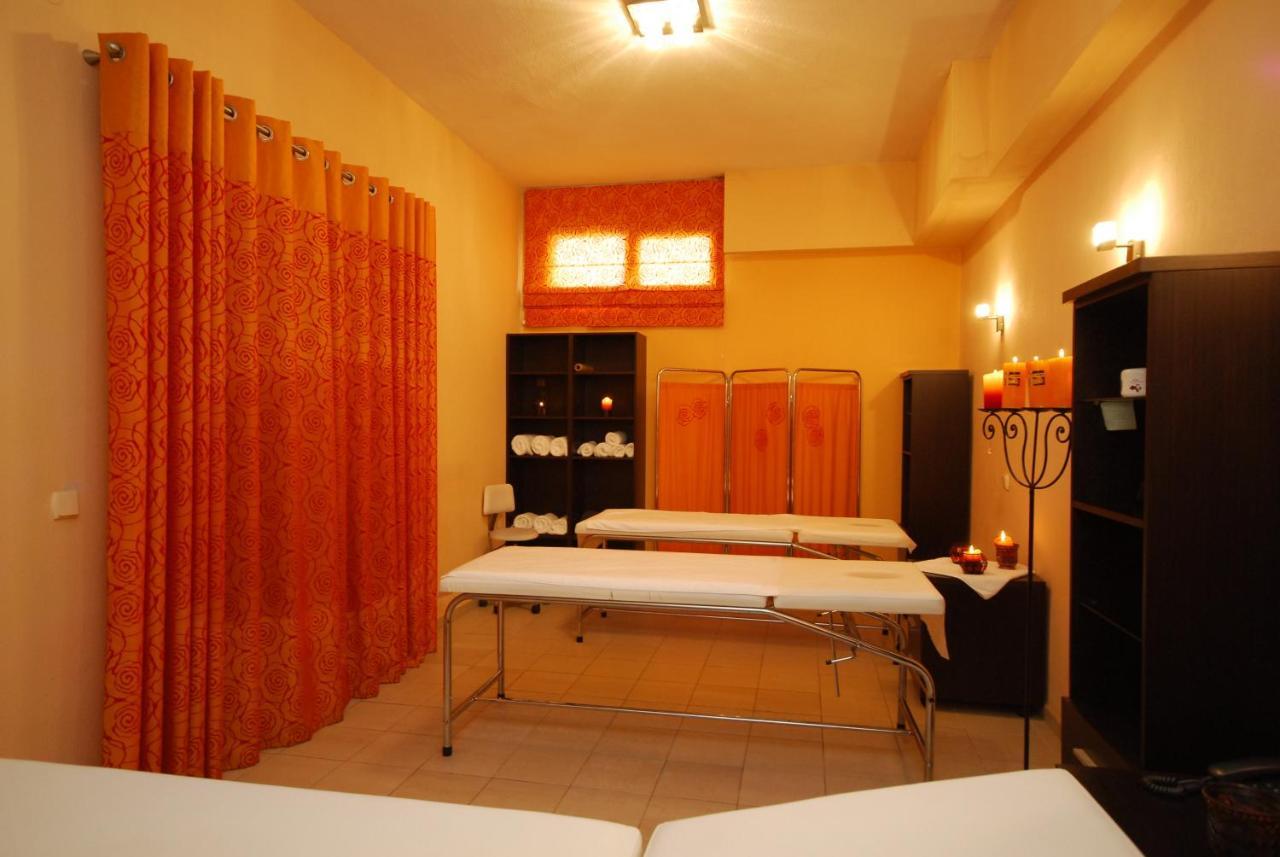 4 Epoxes Hotel Spa Káto Loutrákion 외부 사진