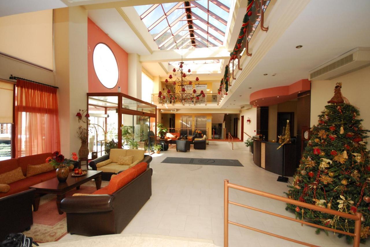 4 Epoxes Hotel Spa Káto Loutrákion 외부 사진
