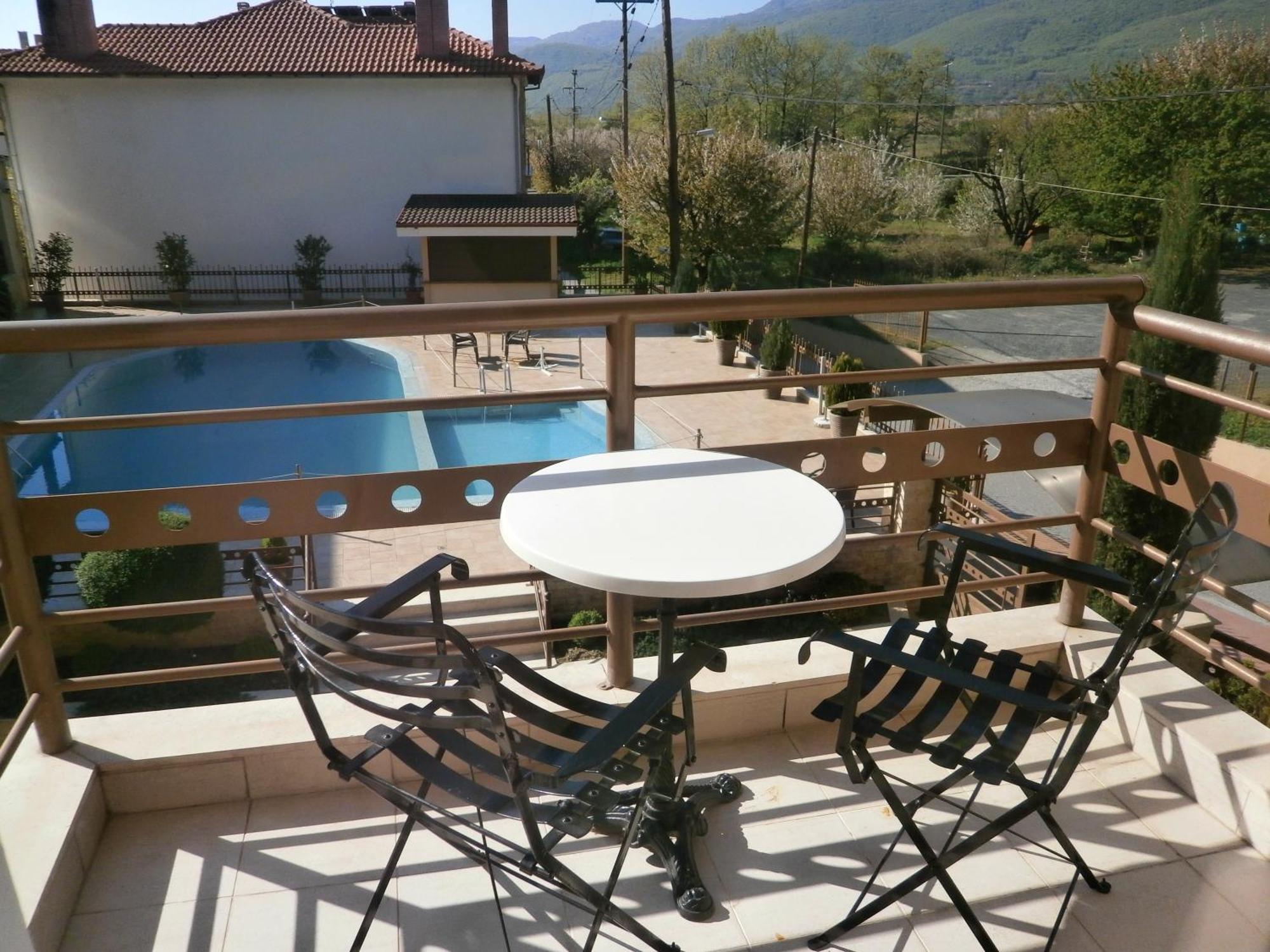 4 Epoxes Hotel Spa Káto Loutrákion 객실 사진